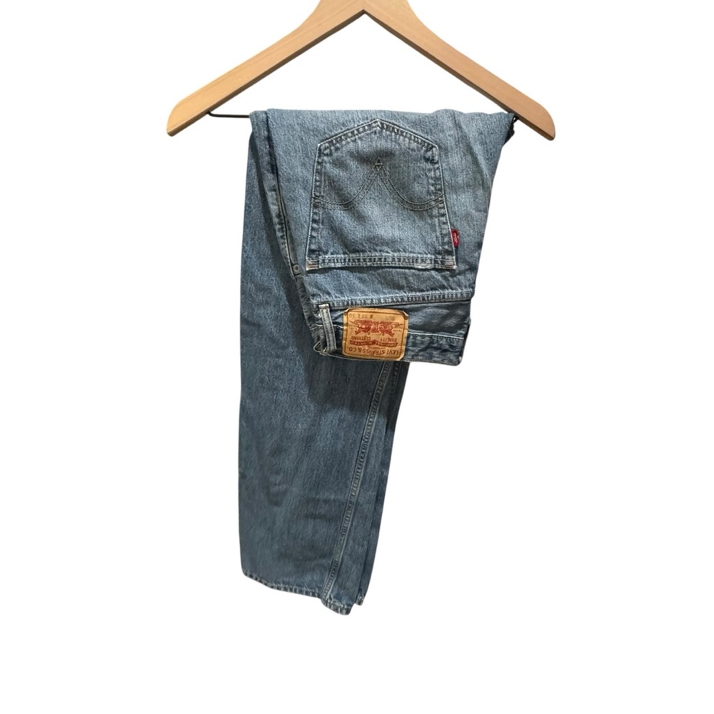 3/$30 Levi's 505 Straight Fit 32x30 Blue Jeans